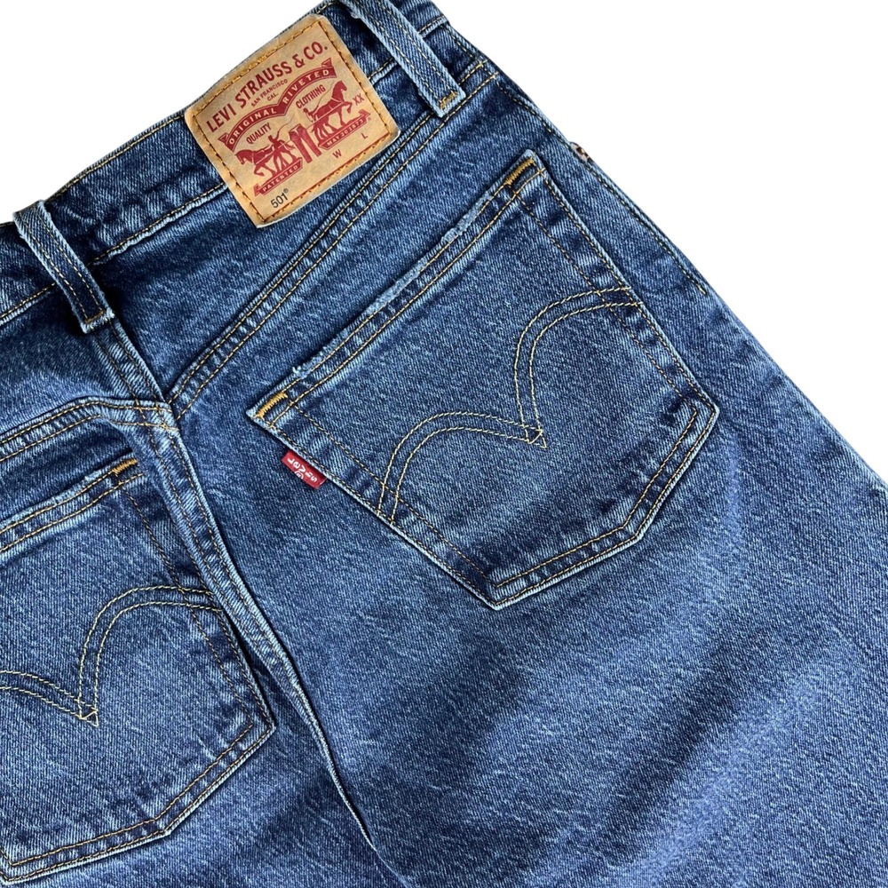 Levi's 501 Women's Jeans W24 L30 Straight Leg Medium Wash Blue Denim Heritage